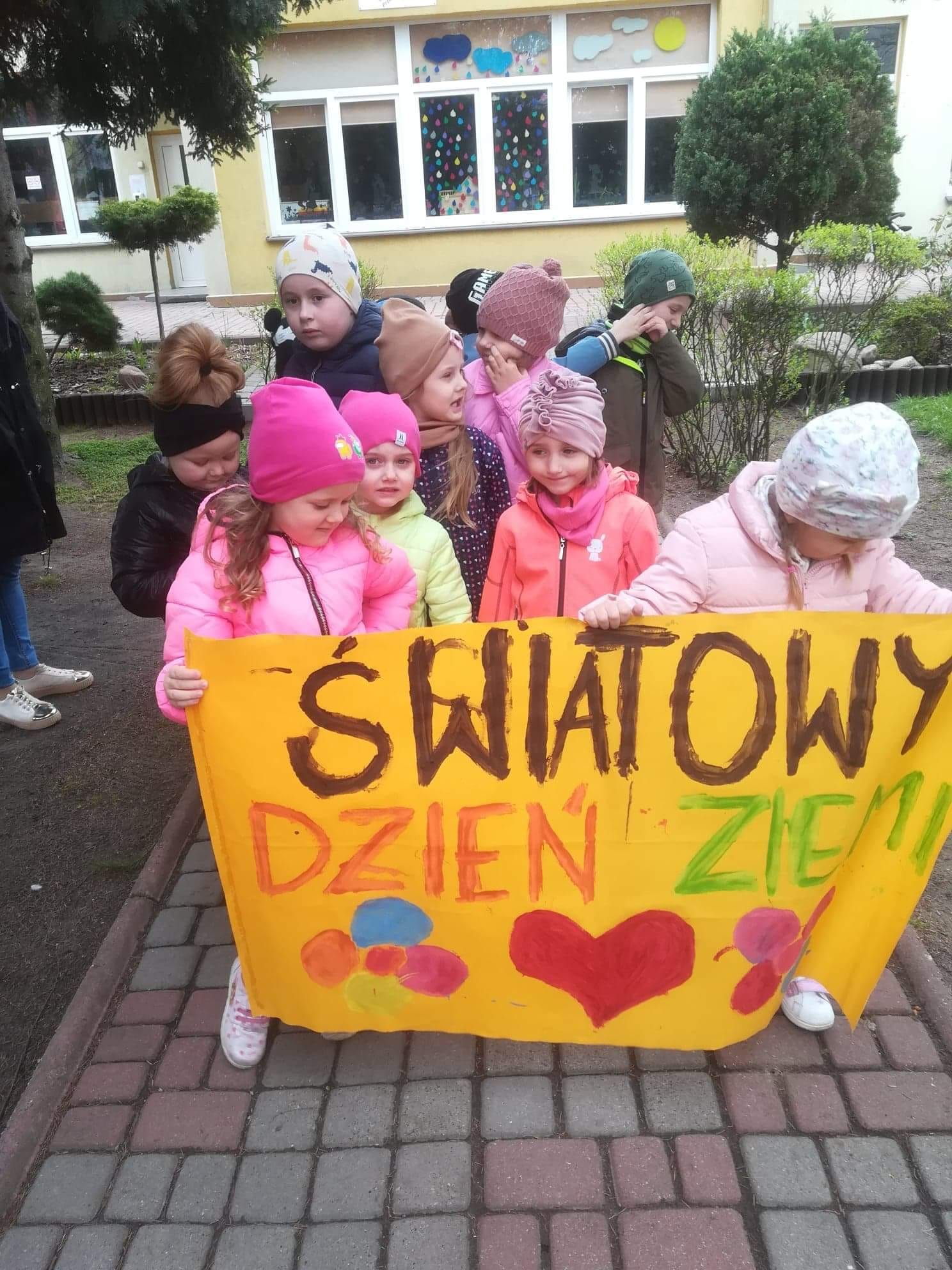 ziemia60A8091D5 5AF5 A83A D372 29BA21D1BDC9