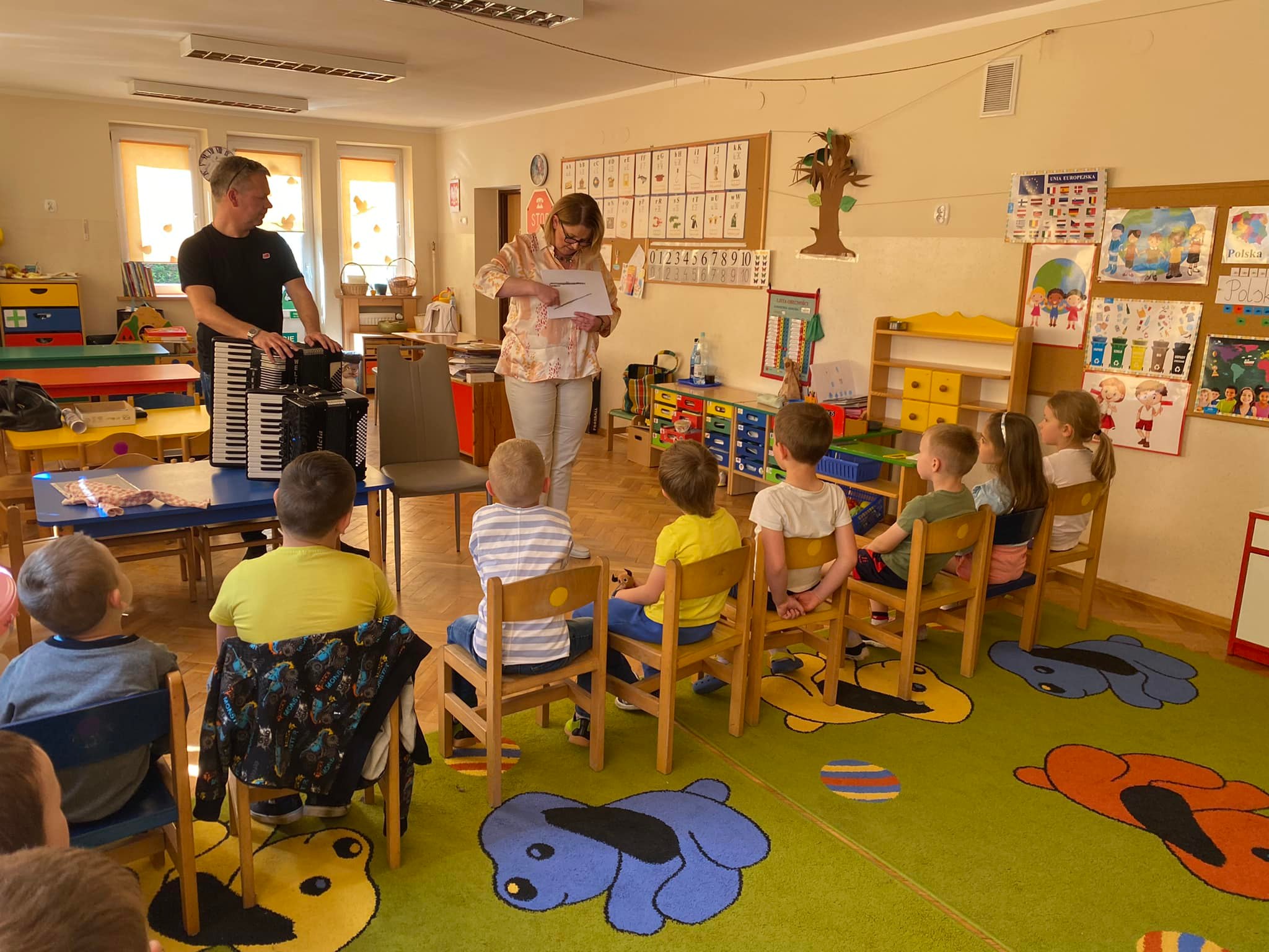 muzyczna1F97A70F1 1A98 BE44 CAC1 D8997ED6D0CD