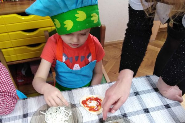 pizza280E65D8C-E05C-F616-B900-94271B4F3224.jpg